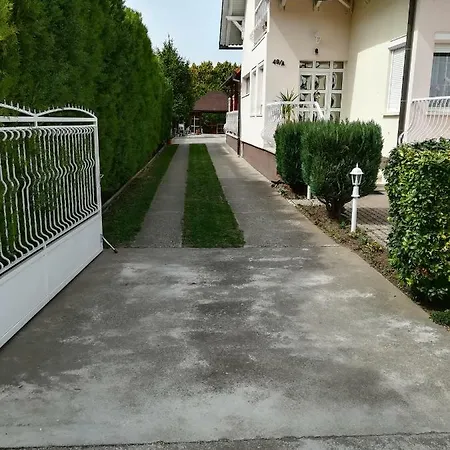 Apartamento Vanessa Apartman *
